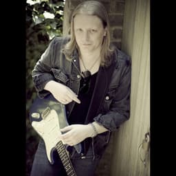 Matt Schofield Trio (UK)