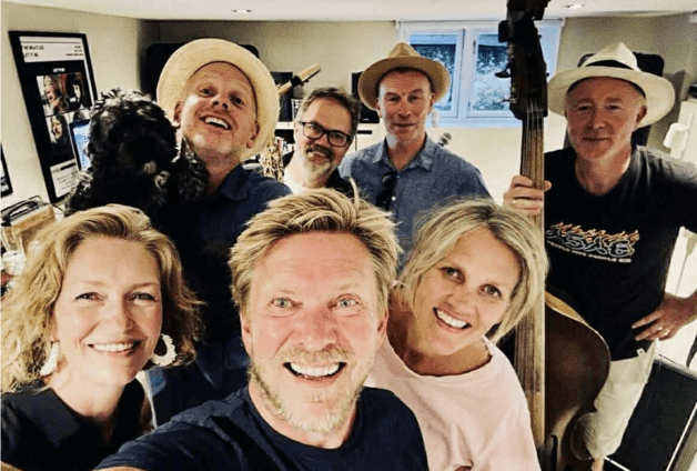 Paper Star – Releasekonsert på Herr Nilsen