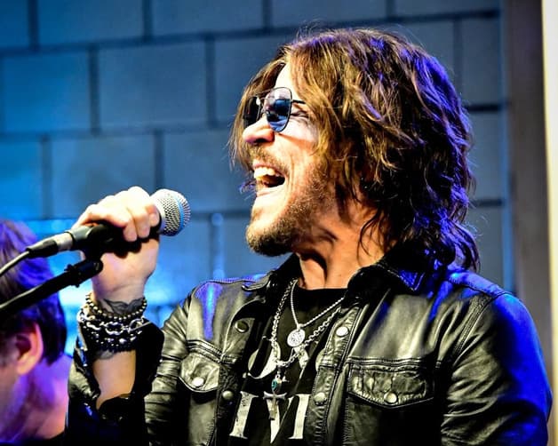 TONY HARNELL