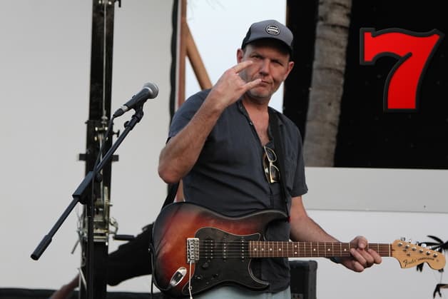 BJARTE AASMUL MED BAND