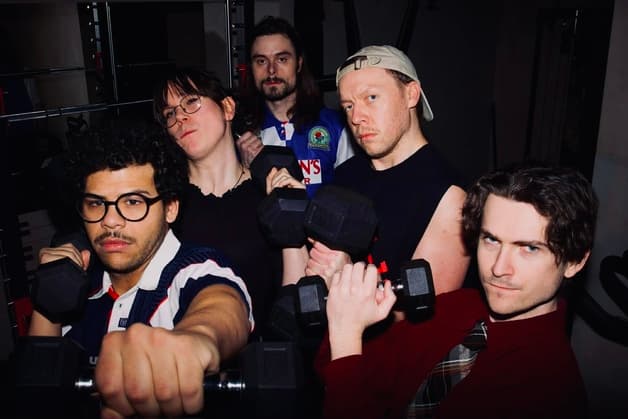 DR FLEX TAR OVER HERR NILSEN, FUNK, HIPHOP OG RÅ ENERGI