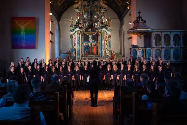 Soli skinner i Vår Frue Kirke